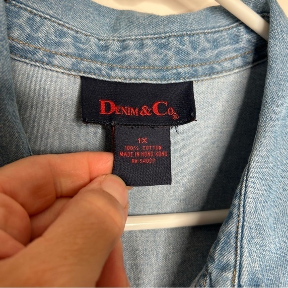 Denim & Co. Women’s Denim Dress Size 1X Light Blue Button Front Sleeveless - Picture 3 of 4